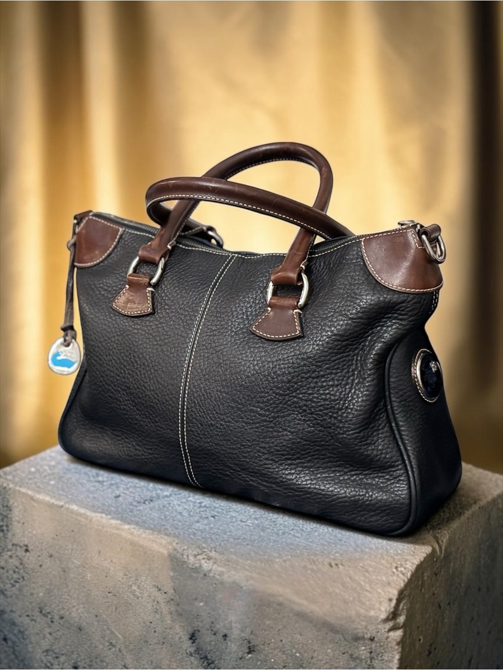 Vintage Dooney & Bourke Black Pebbled Leather Top Handle Bag W/ Brown Trim - Picture 2 of 12
